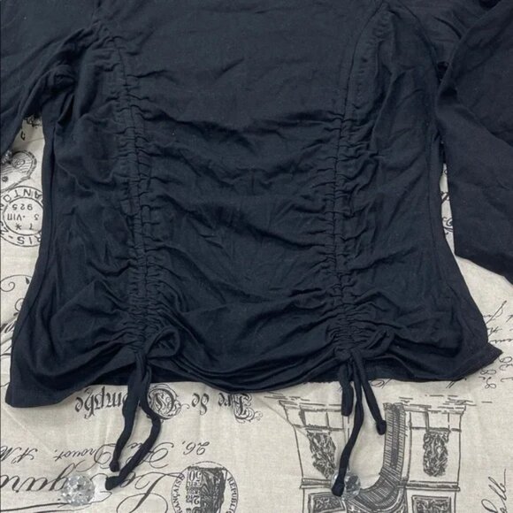 Derek Heart Ruched Long Sleeve Top - Picture 3 of 6